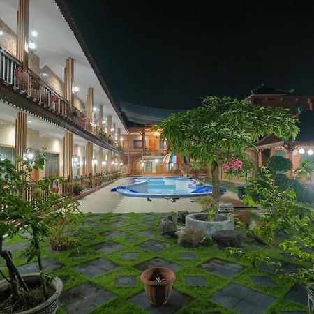 Sartini Inn Jogja Jogjacarta Exterior foto