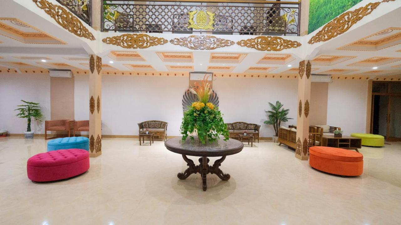 Sartini Inn Jogja Jogjacarta Exterior foto