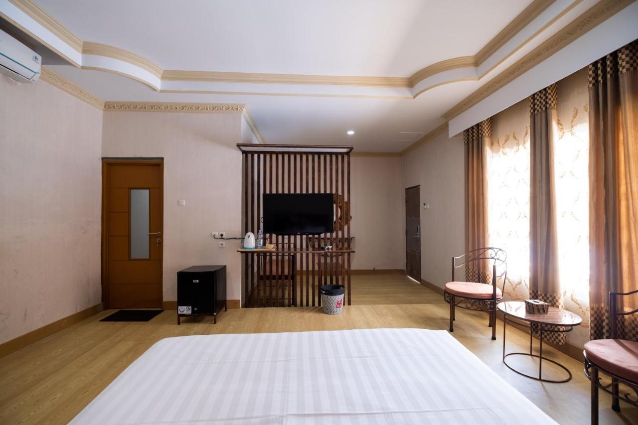 Sartini Inn Jogja Jogjacarta Exterior foto