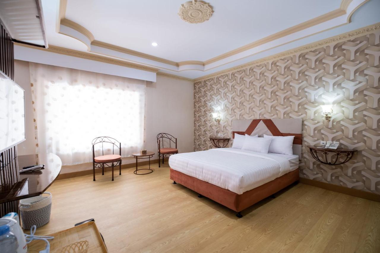 Sartini Inn Jogja Jogjacarta Exterior foto