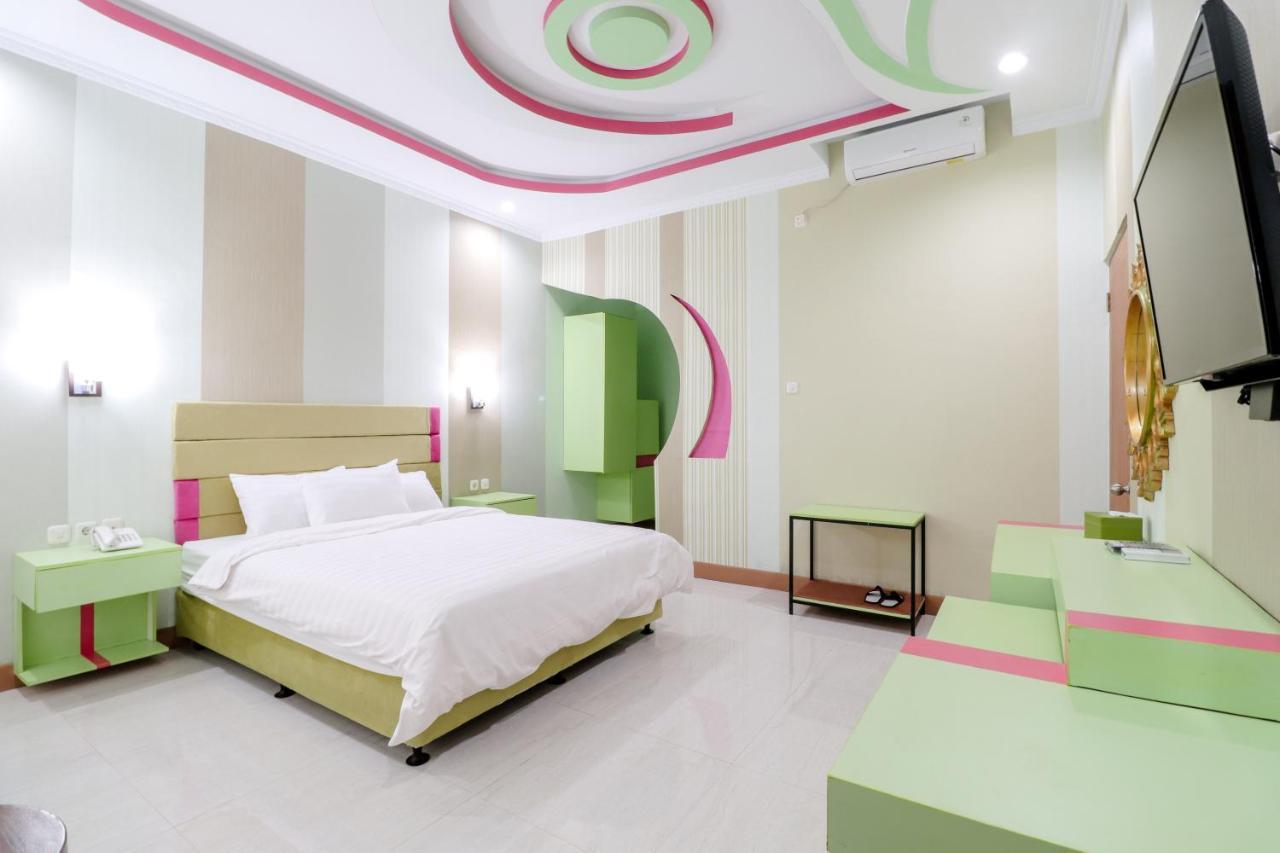 Sartini Inn Jogja Jogjacarta Exterior foto