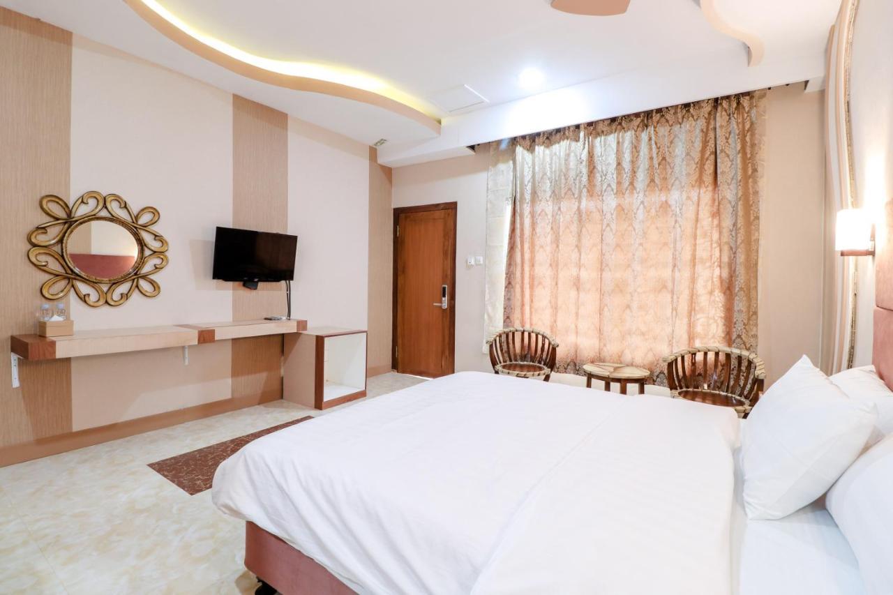 Sartini Inn Jogja Jogjacarta Exterior foto