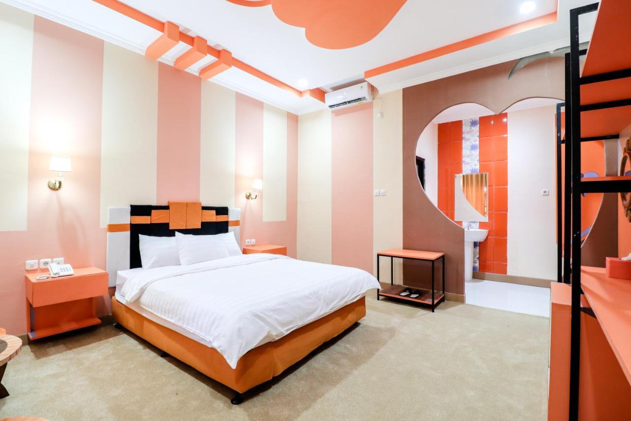 Sartini Inn Jogja Jogjacarta Exterior foto