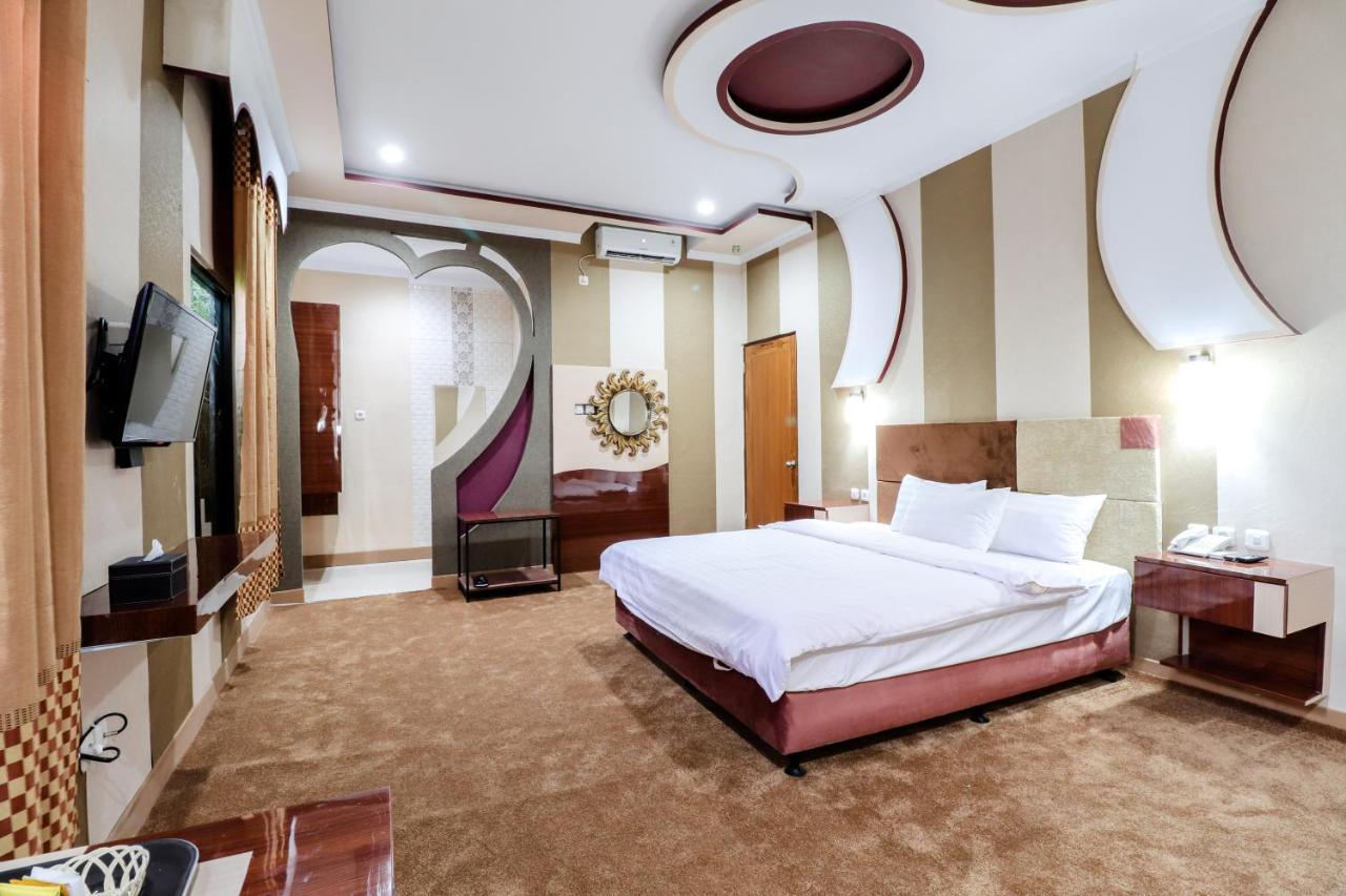 Sartini Inn Jogja Jogjacarta Exterior foto