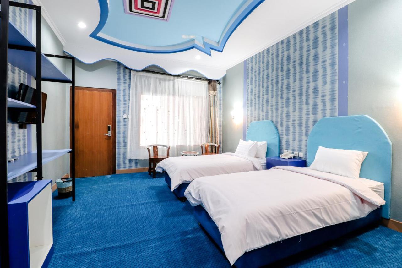 Sartini Inn Jogja Jogjacarta Exterior foto