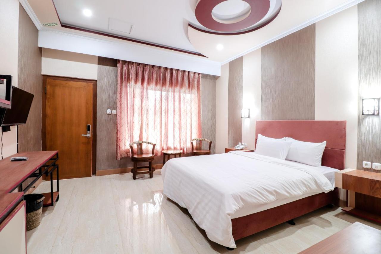 Sartini Inn Jogja Jogjacarta Exterior foto