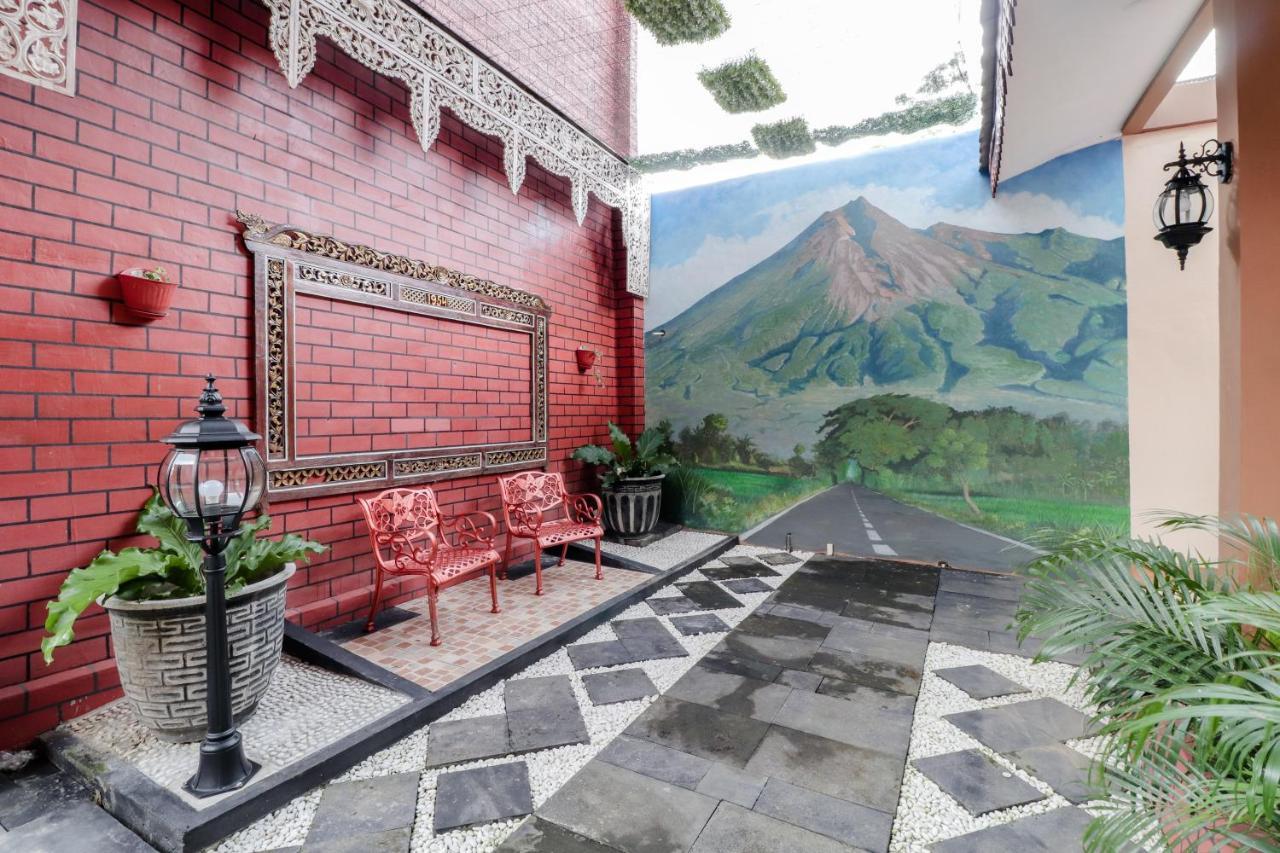 Sartini Inn Jogja Jogjacarta Exterior foto